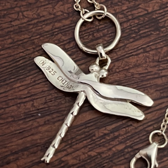 14K Gold dragonfly / Butterfly necklace (NWOT) Amazing detail - Picture 4 of 6